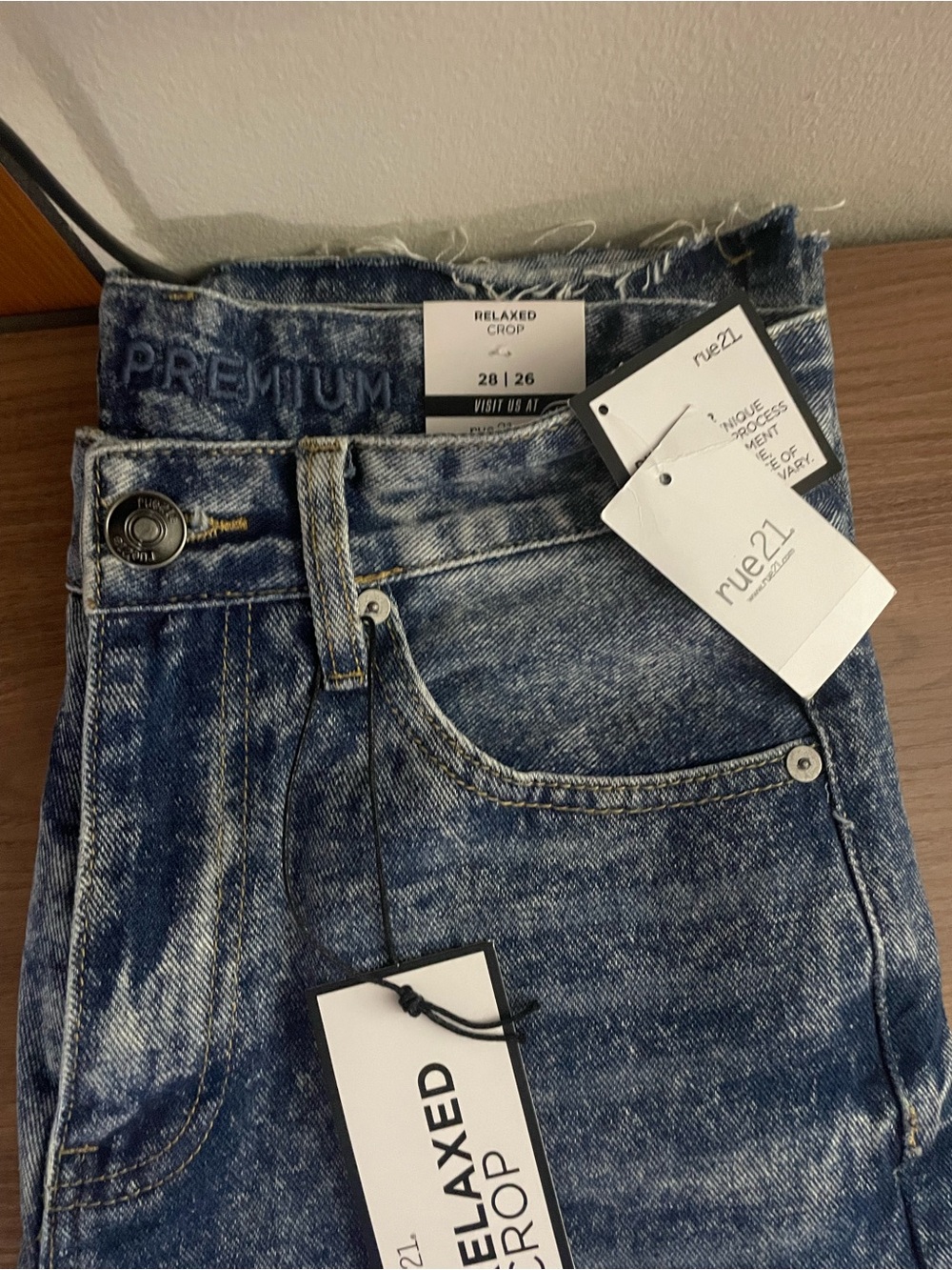 rue21 Men's Relaxed Crop Washed Blue Jeans